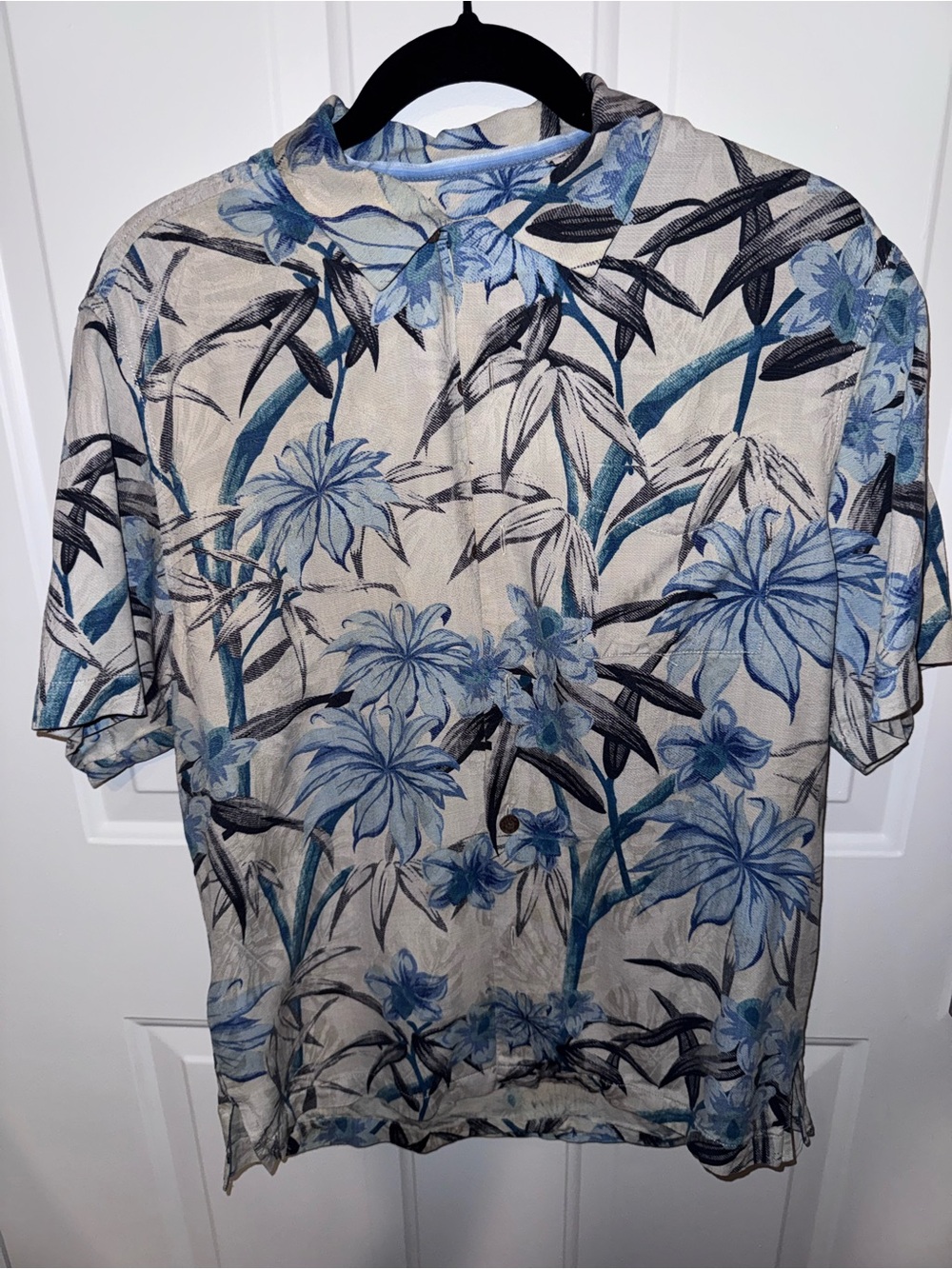 Tommy Bahama Blue Floral Short-Sleeve Button-Down Shirt
